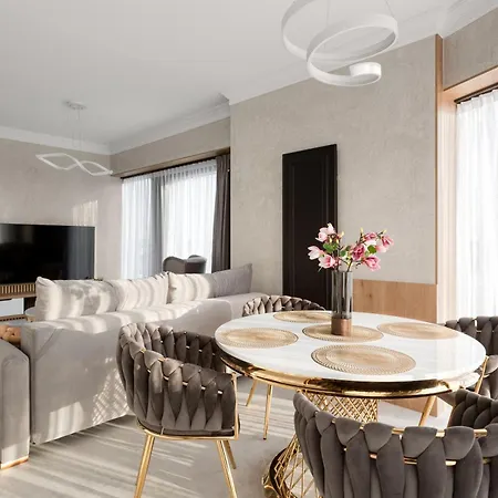 E&m Prestige-19 Pietro Global Luxury Sky View شقة كاتوفيتسه